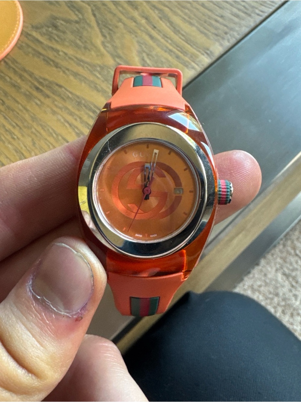 Gucci orange watch brand new never worn - Picture 4 of 4